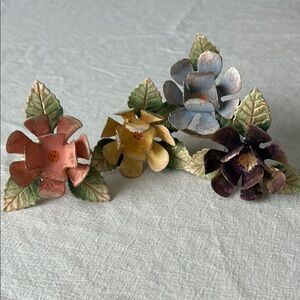 Shabby Chic style Metal Flower Napkin Rings, set of 4